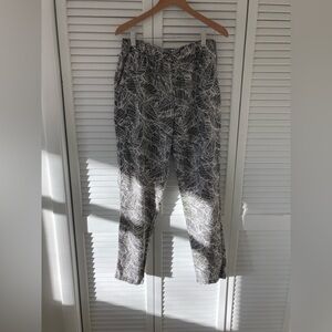 Old Navy Black and Cream Linen Rayon Leaf Print Pants   Size Large